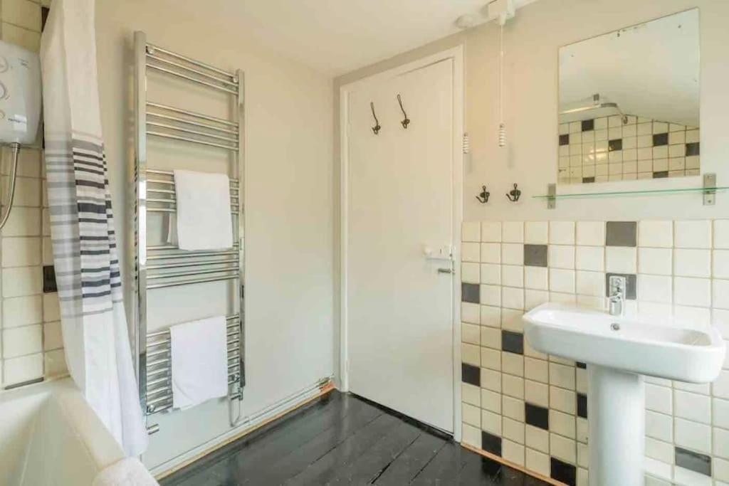 Cambridge 3 Bedroom Flat With Private Parking المظهر الخارجي الصورة